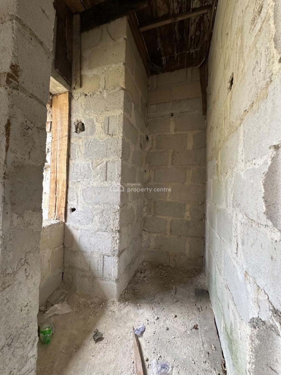 4bedroom Semi Detached House, Rumuodara, Port Harcourt, Rivers, Semi-detached Duplex for Sale