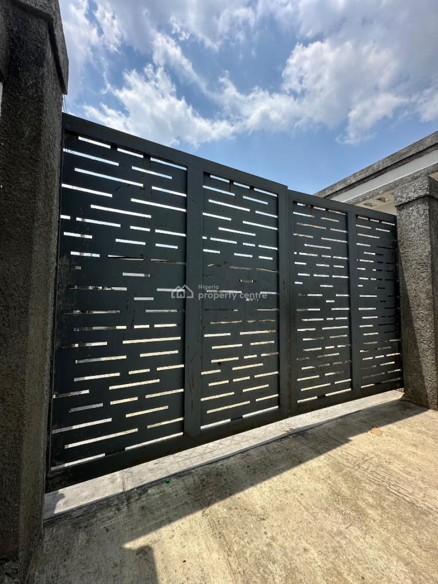 4bedroom Semi Detached House, Rumuodara, Port Harcourt, Rivers, Semi-detached Duplex for Sale