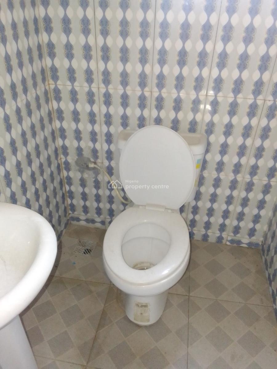 2 Bedroom Flat, Ilogbo, Iyana Era Lagos, Ojo, Lagos, Flat / Apartment for Rent
