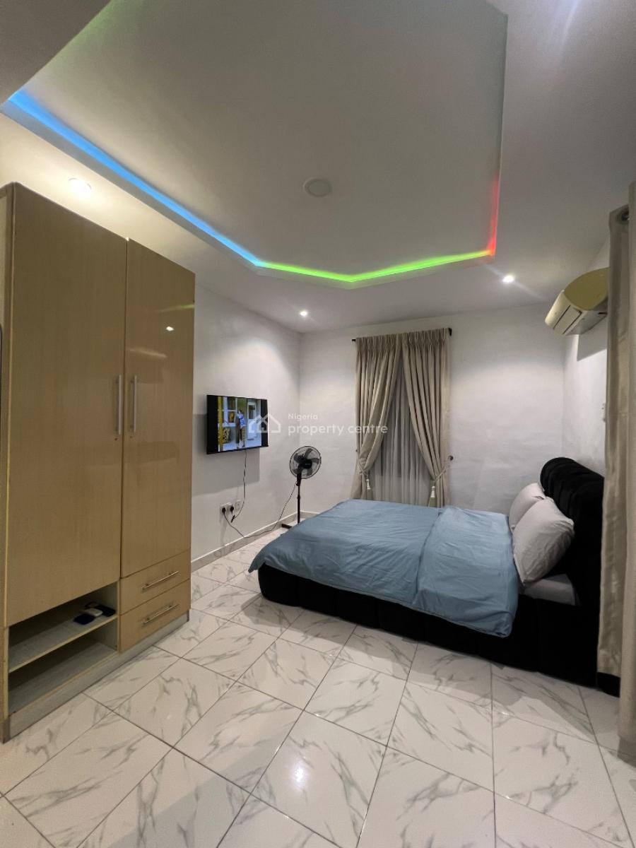 Decent Well Ventilated , Fully Furnished and Serviced Studio Apartment, Jibowu, Yaba, Lagos, Self Contain (single Rooms) for Rent