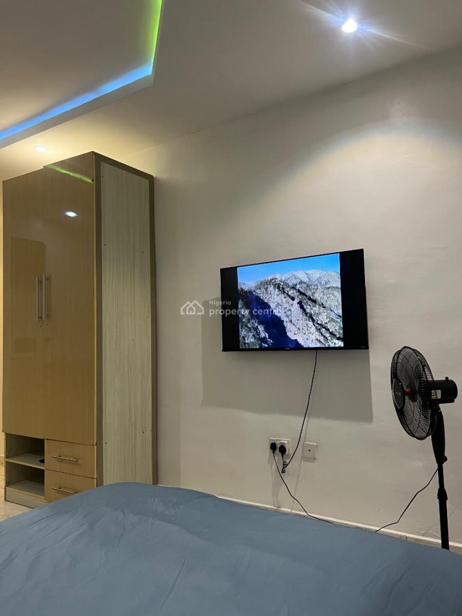 Decent Well Ventilated , Fully Furnished and Serviced Studio Apartment, Jibowu, Yaba, Lagos, Self Contain (single Rooms) for Rent