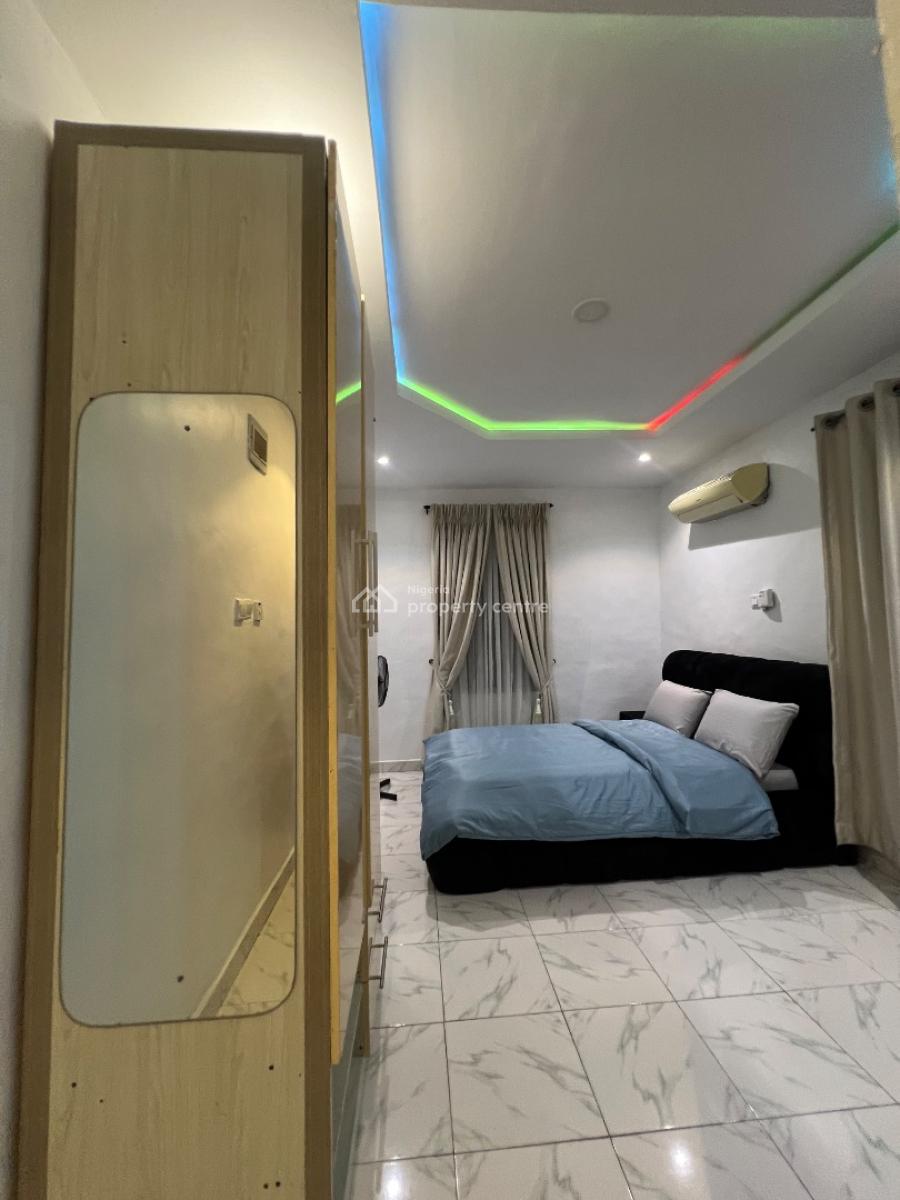 Decent Well Ventilated , Fully Furnished and Serviced Studio Apartment, Jibowu, Yaba, Lagos, Self Contain (single Rooms) for Rent