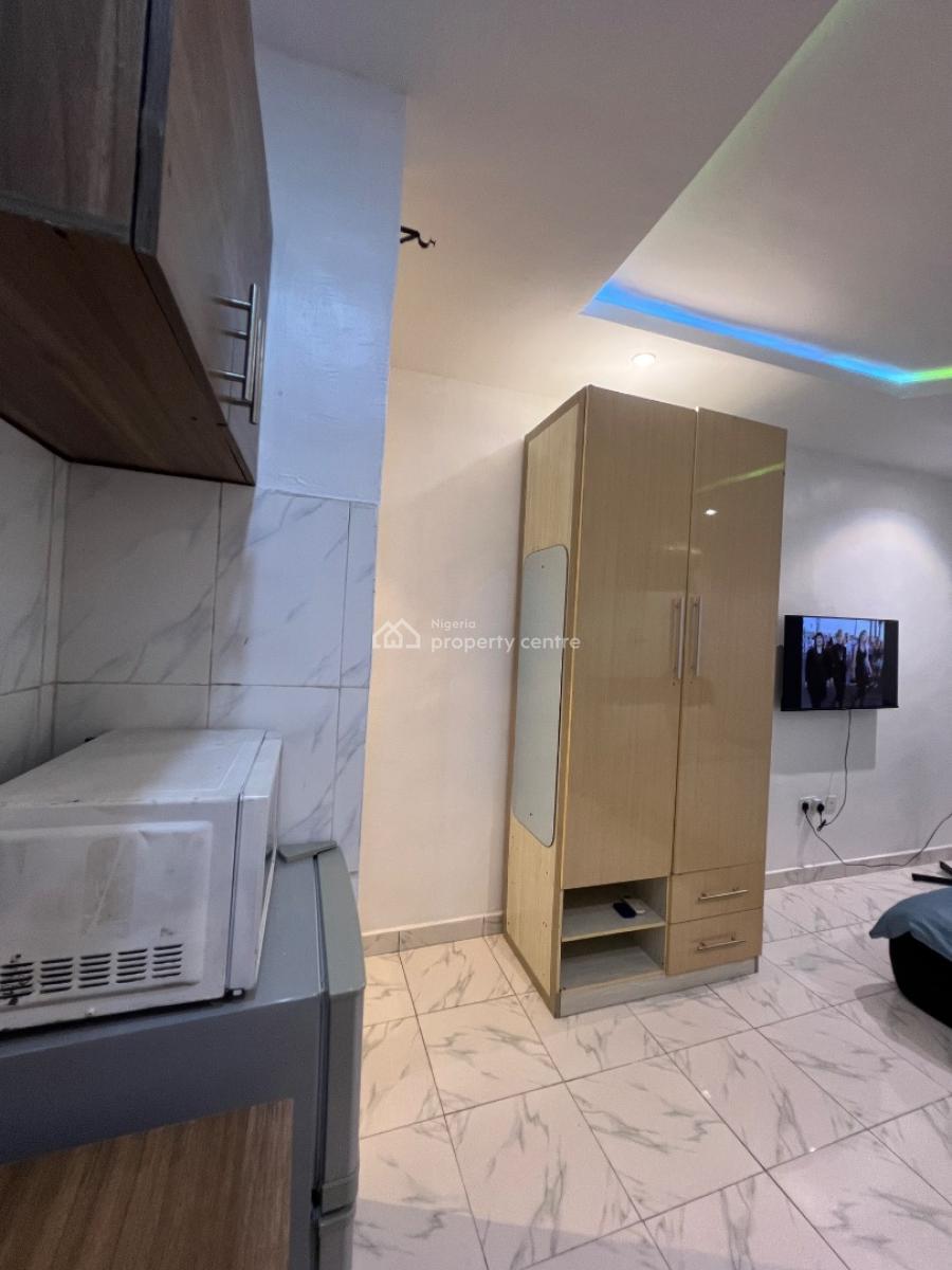 Decent Well Ventilated , Fully Furnished and Serviced Studio Apartment, Jibowu, Yaba, Lagos, Self Contain (single Rooms) for Rent