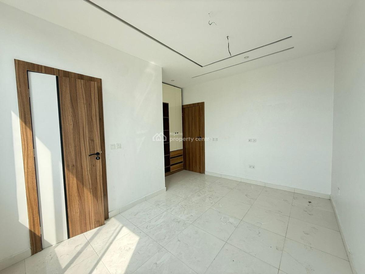 Contemporary 2 Bed Apartment with Elevator, Lekki Phase 1, Lekki, Lagos, Flat / Apartment for Sale