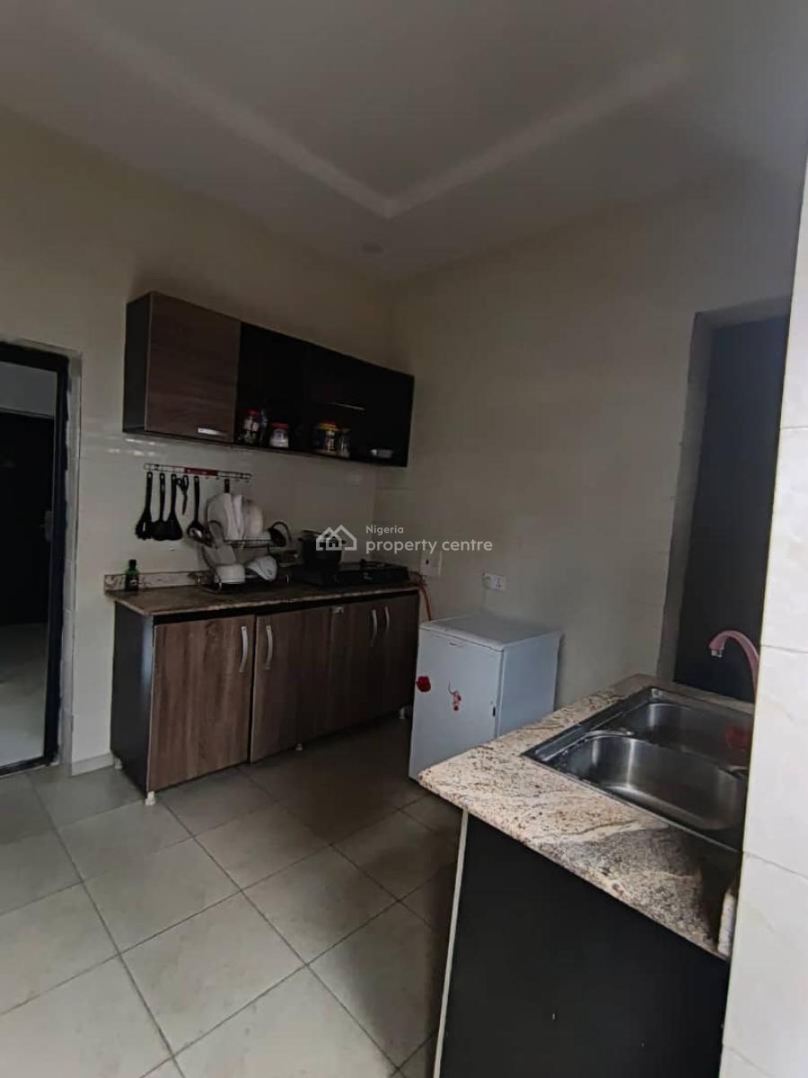 Standard Room Selfcon Inside a Shared 2 Bedroom Apartment, Behind Land Wey Building, Sangotedo, Ajah, Lagos, Self Contain (single Rooms) for Rent