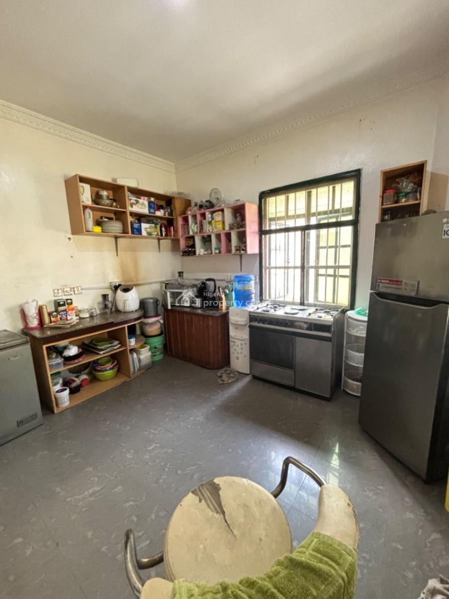 Unfurnished Spacious 5 Rooms Office Space, Niyi Okunibi Street, Close to Ever Care Hospital., Lekki Phase 1, Lekki, Lagos, Office Space for Rent