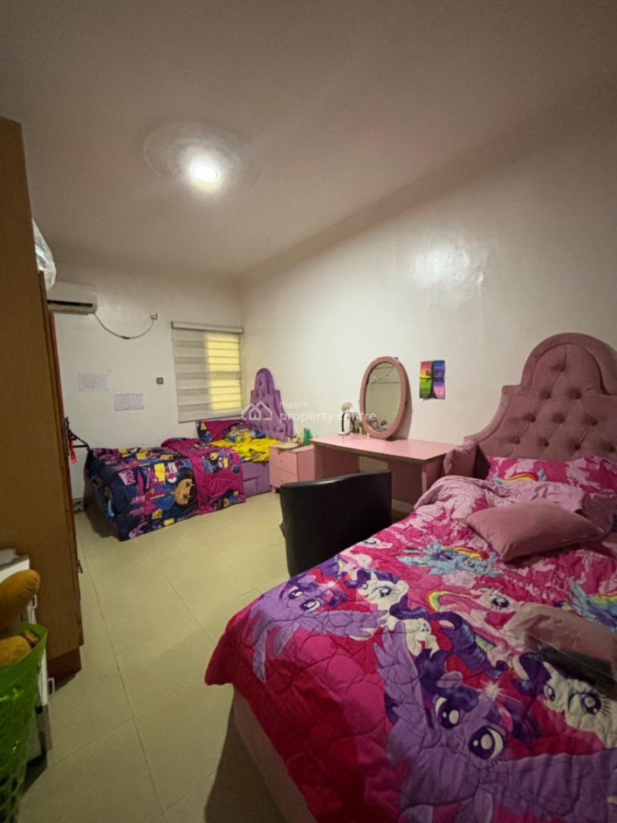 Unfurnished Spacious 5 Rooms Office Space, Niyi Okunibi Street, Close to Ever Care Hospital., Lekki Phase 1, Lekki, Lagos, Office Space for Rent