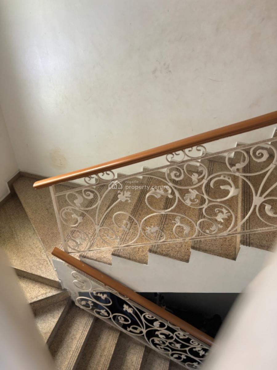 Unfurnished Spacious 5 Rooms Office Space, Niyi Okunibi Street, Close to Ever Care Hospital., Lekki Phase 1, Lekki, Lagos, Office Space for Rent