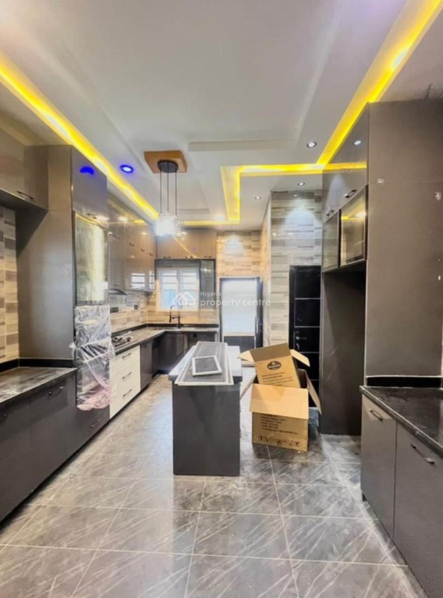 Well Maintained 5 Bedroom Terrace Duplex with Bq, Osapa, Lekki, Lagos, Terraced Duplex for Sale