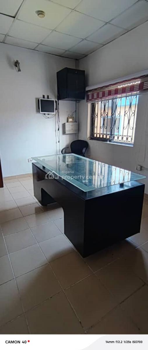 1 Room Corporate Office Ensuite with Ac, Ikota Villa Estate, Lekki, Lagos, Commercial Property for Rent