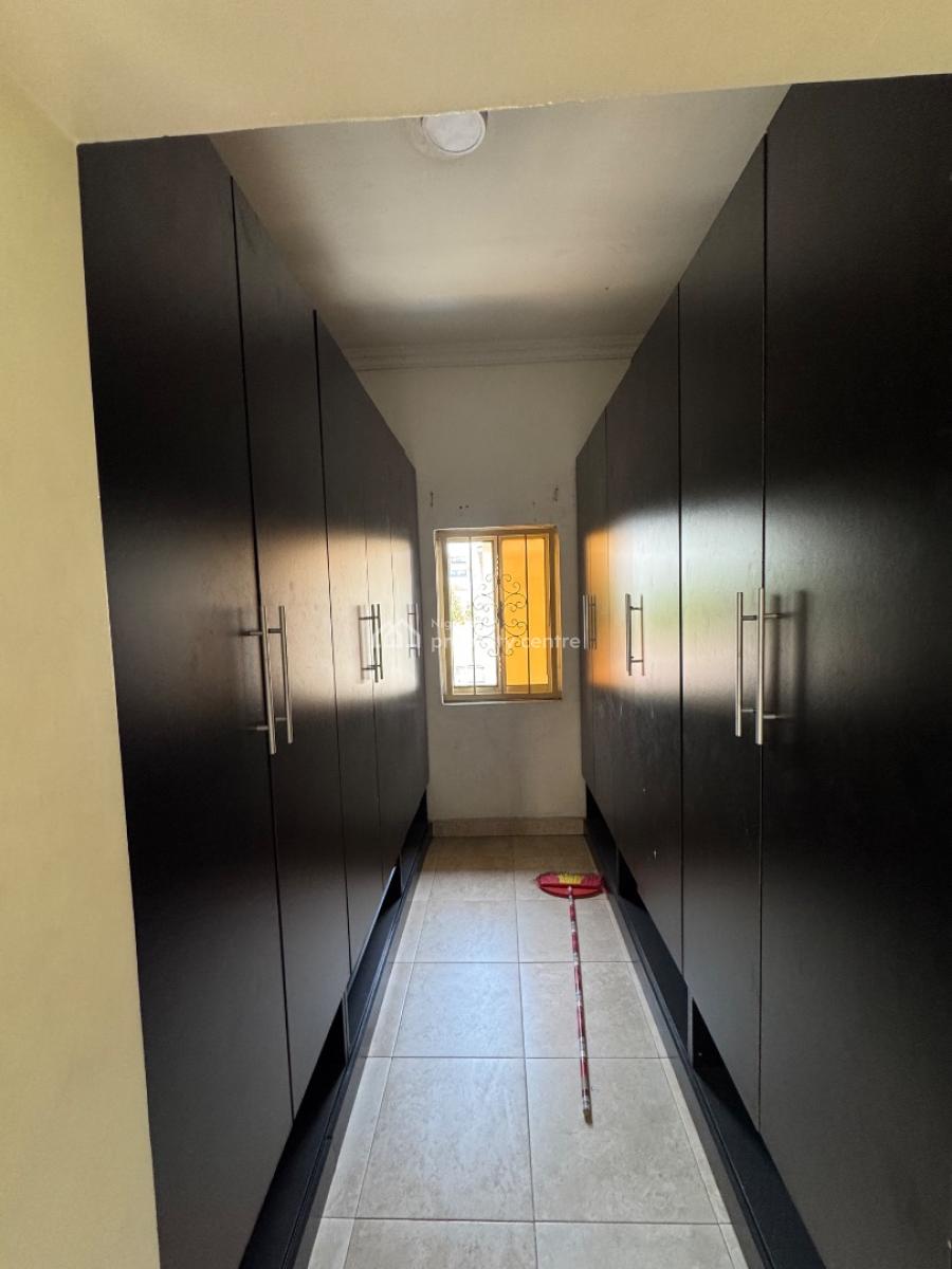 4 𝐁𝐄𝐃𝐑𝐎𝐎𝐌 𝐒𝐄𝐌𝐈 𝐃𝐄𝐓𝐀𝐂𝐇𝐄𝐃 𝐃𝐔𝐏𝐋𝐄𝐗, Lekki Phase 1 (right Side), Lekki Phase 1, Lekki, Lagos, Semi-detached Duplex for Rent