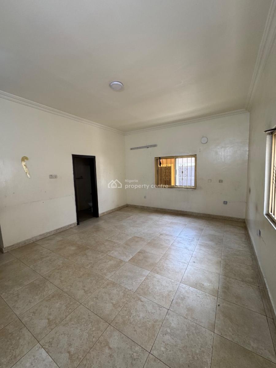 4 𝐁𝐄𝐃𝐑𝐎𝐎𝐌 𝐒𝐄𝐌𝐈 𝐃𝐄𝐓𝐀𝐂𝐇𝐄𝐃 𝐃𝐔𝐏𝐋𝐄𝐗, Lekki Phase 1 (right Side), Lekki Phase 1, Lekki, Lagos, Semi-detached Duplex for Rent