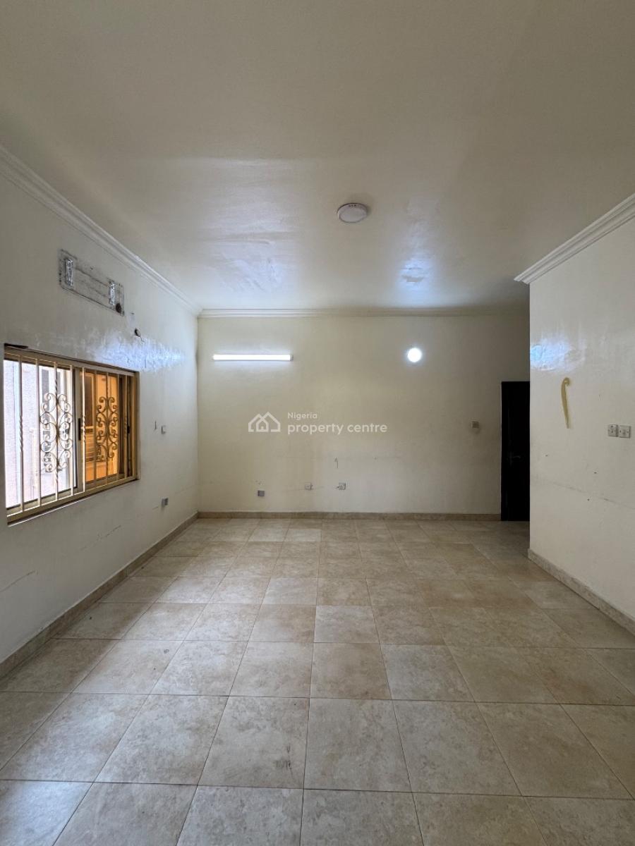 4 𝐁𝐄𝐃𝐑𝐎𝐎𝐌 𝐒𝐄𝐌𝐈 𝐃𝐄𝐓𝐀𝐂𝐇𝐄𝐃 𝐃𝐔𝐏𝐋𝐄𝐗, Lekki Phase 1 (right Side), Lekki Phase 1, Lekki, Lagos, Semi-detached Duplex for Rent