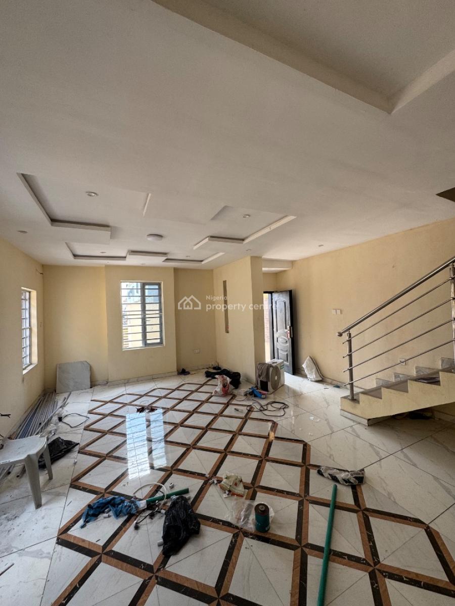 4 𝐁𝐄𝐃𝐑𝐎𝐎𝐌 𝐒𝐄𝐌𝐈 𝐃𝐄𝐓𝐀𝐂𝐇𝐄𝐃 𝐃𝐔𝐏𝐋𝐄𝐗, Ajah, Lagos, Ajah, Lagos, Semi-detached Duplex for Rent