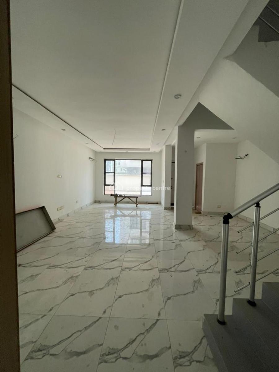 4 Bedroom Terrace Duplex + Bq, Lekki Phase 1, Lekki, Lagos, Terraced Duplex for Sale