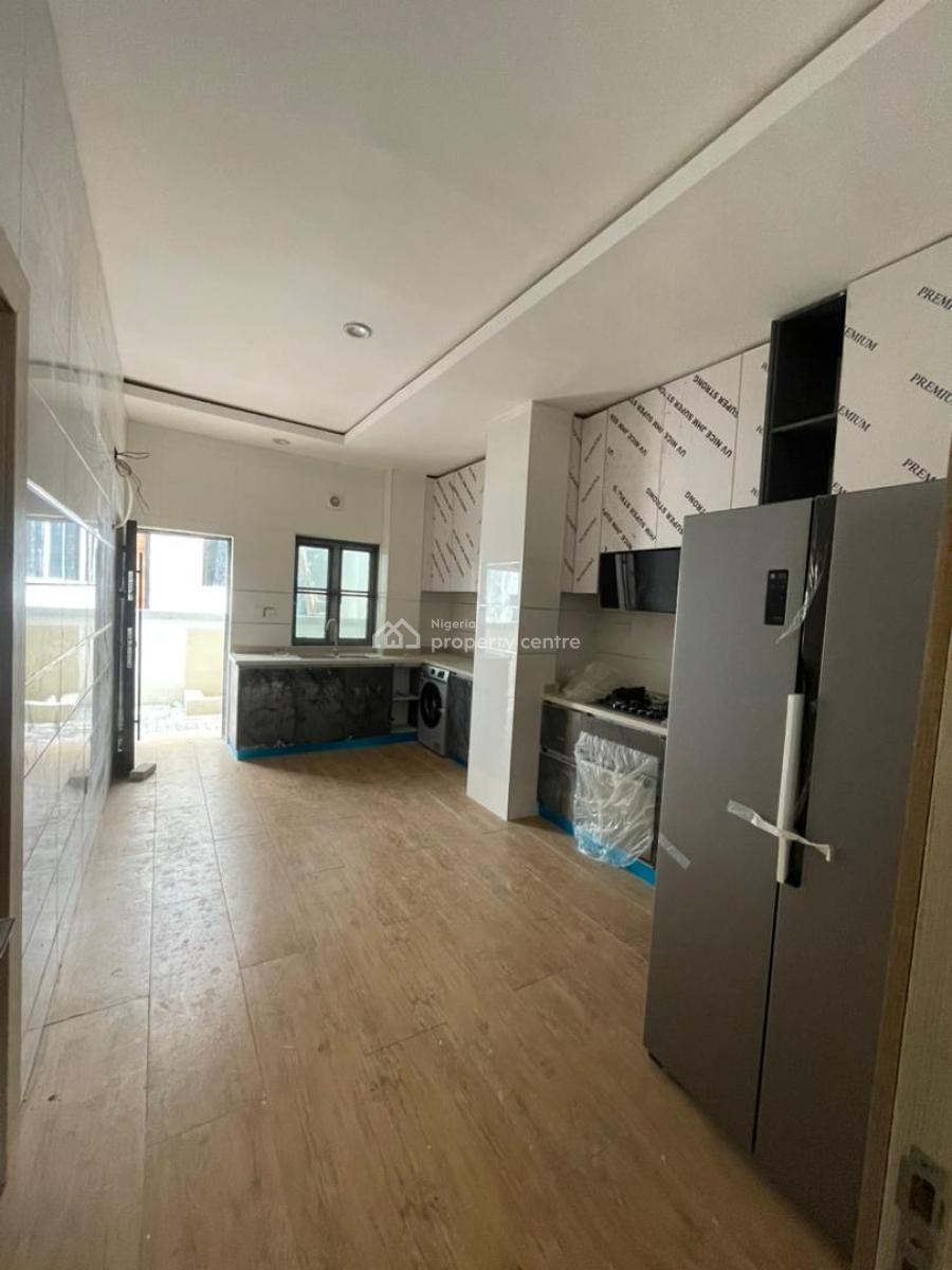 4 Bedroom Terrace Duplex + Bq, Lekki Phase 1, Lekki, Lagos, Terraced Duplex for Sale