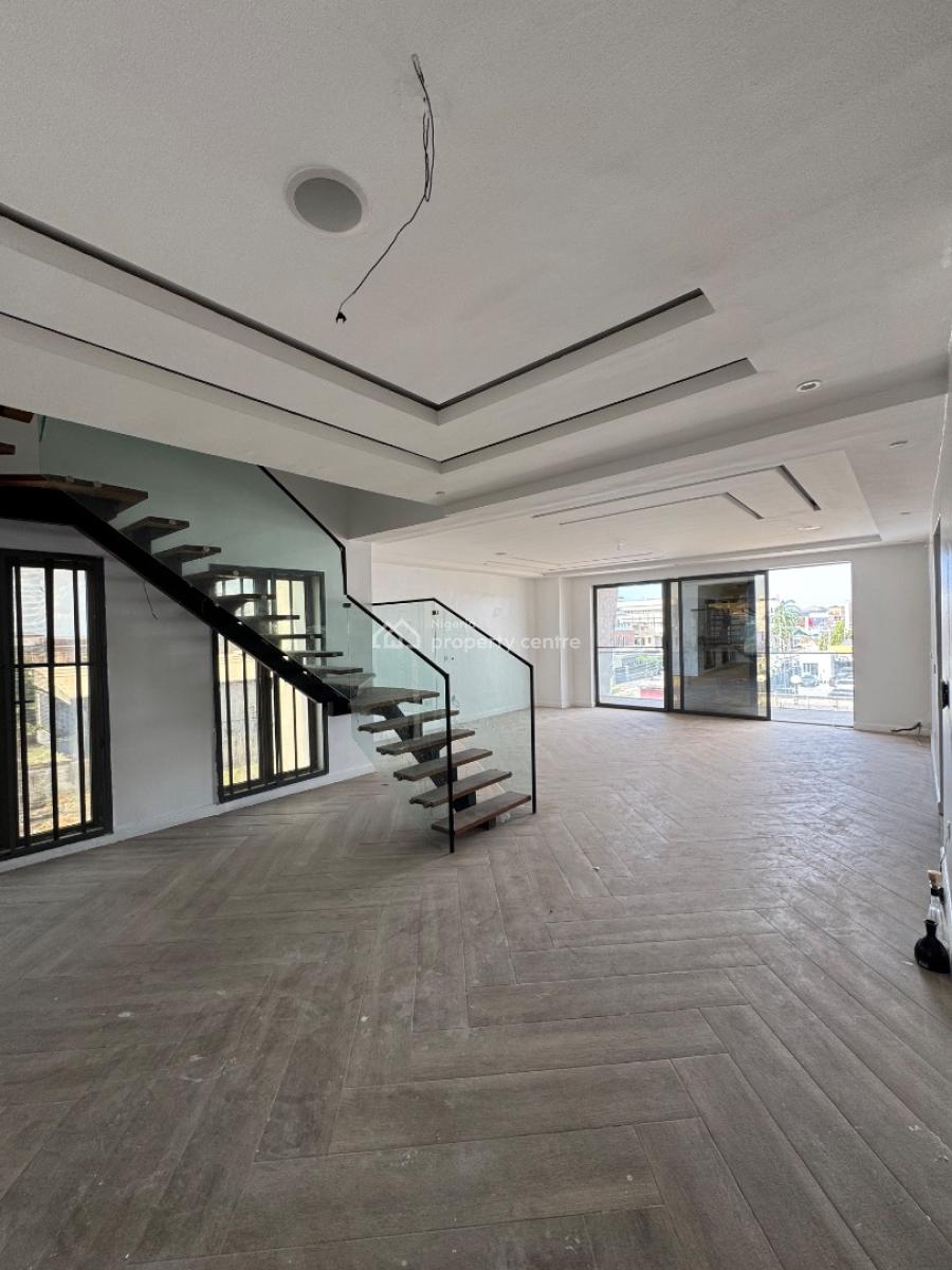 4 𝐁𝐄𝐃𝐑𝐎𝐎𝐌 𝐓𝐄𝐑𝐑𝐀𝐂𝐄 𝐃𝐔𝐏𝐋𝐄𝐗, Lekki Phase 1, Lekki Phase 1, Lekki, Lagos, Terraced Duplex for Rent