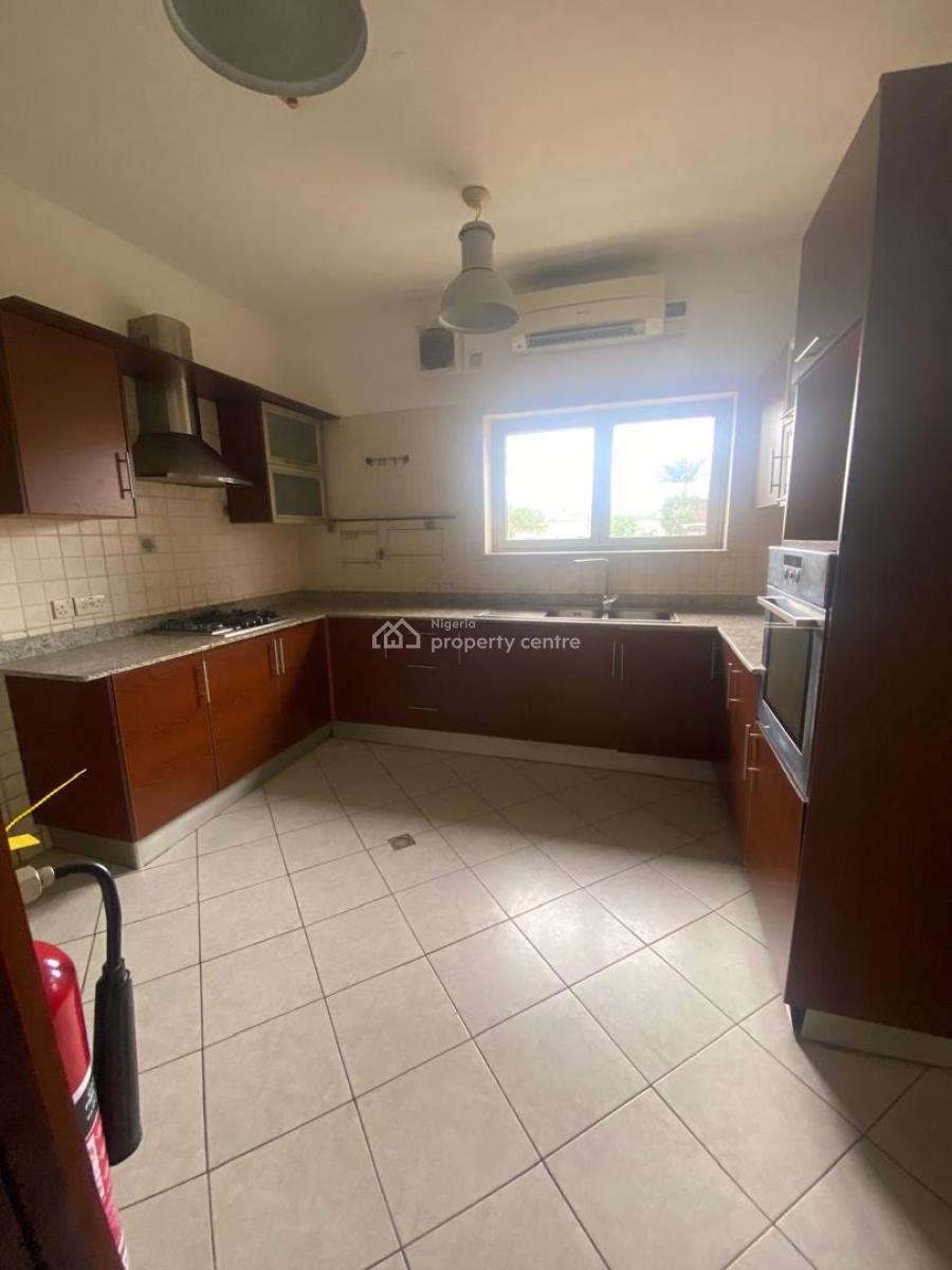 Well Maintained First Floor 4bedroom Apartment Plus Bq, Old Ikoyi Lagos, Old Ikoyi, Ikoyi, Lagos, Flat / Apartment for Rent