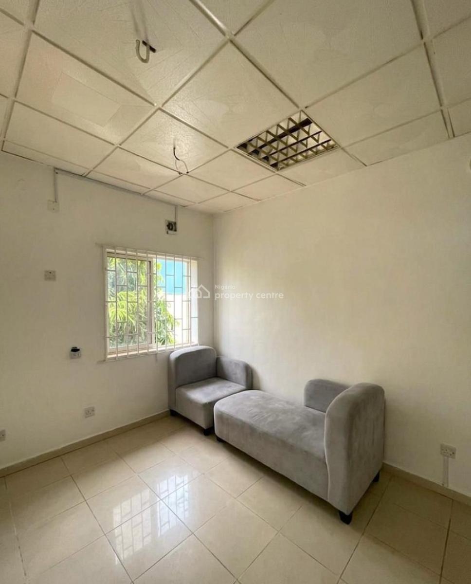 a Spacious Studio with Open Plan Kitchen, Lekki Phase 1, Lekki, Lagos, Self Contain (single Rooms) for Rent