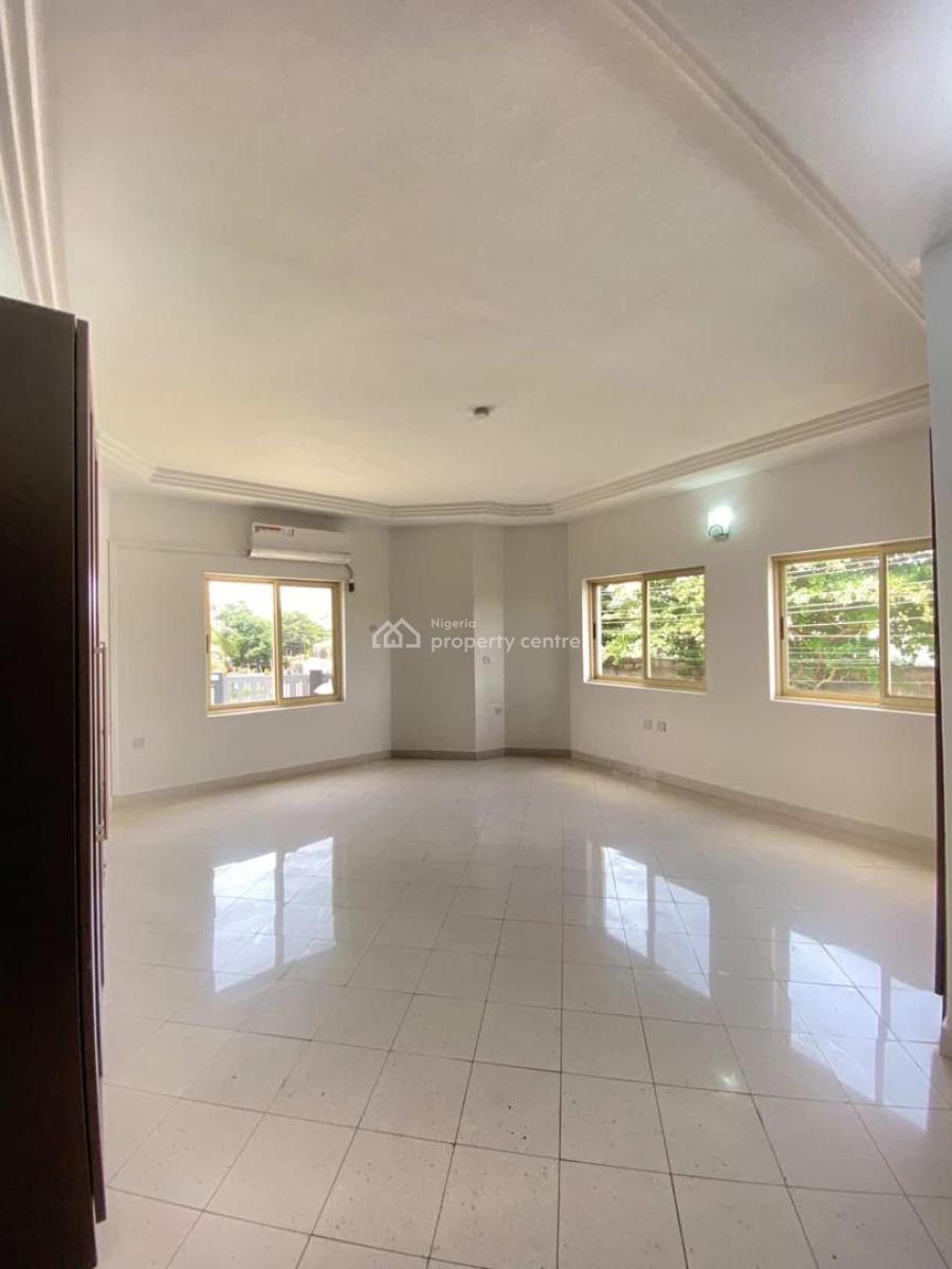 Fully Serviced Spacious 3bedroom Apartment +bq, Off Admiralty Road, Lekki Phase 1, Lekki, Lagos, Flat / Apartment for Rent