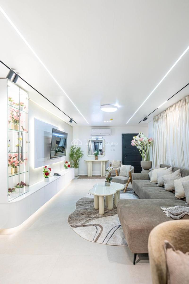 Luxury 1-bedroom Waterfront Apartment with Boat Jetty, Old Ikoyi, Ikoyi, Lagos, Flat / Apartment Short Let