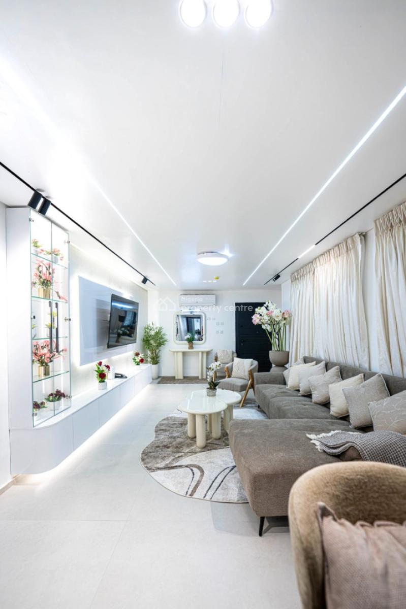 Luxury 1-bedroom Waterfront Apartment with Boat Jetty, Old Ikoyi, Ikoyi, Lagos, Flat / Apartment Short Let