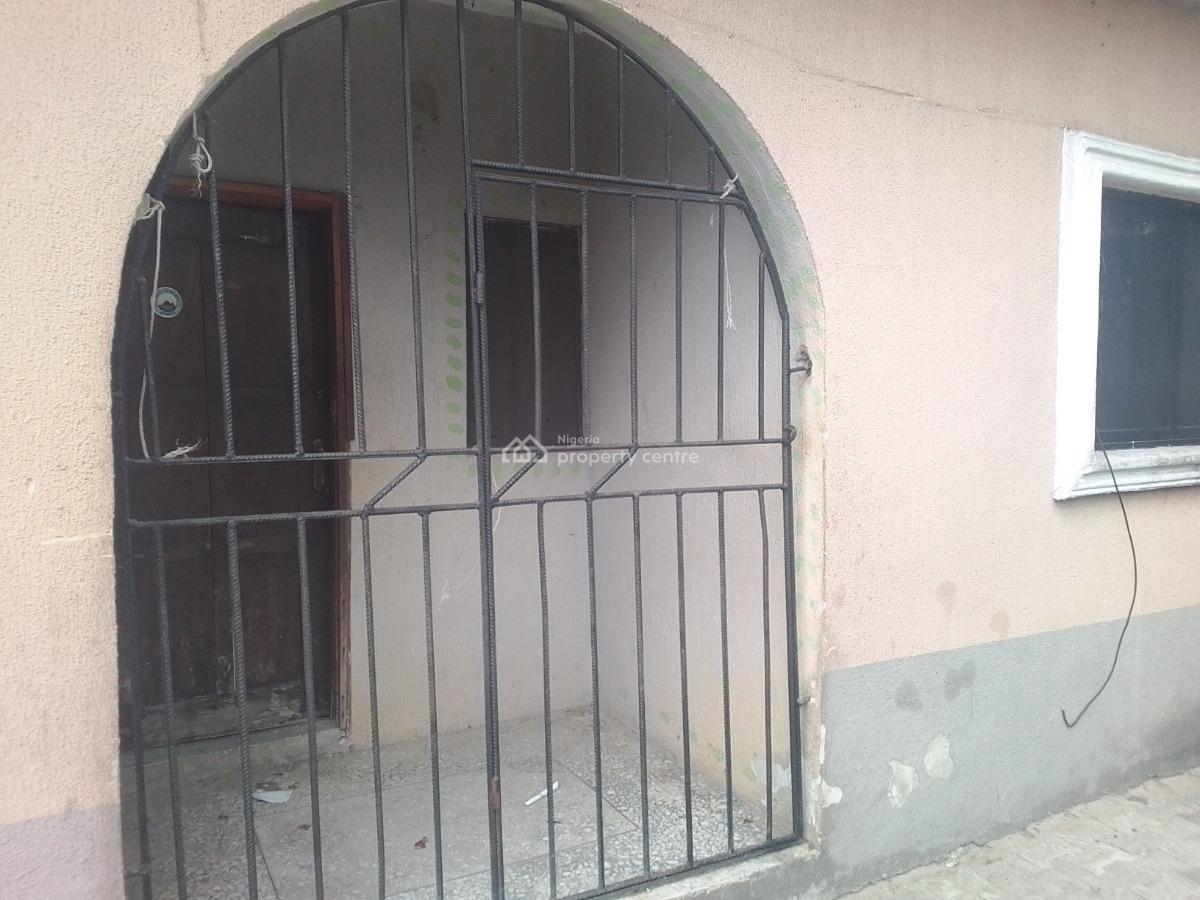 2 Bedroom Apartment, 2 Oyibo Close, Oku Layout, Orunwhorhun, Udu, Delta, Flat / Apartment for Rent