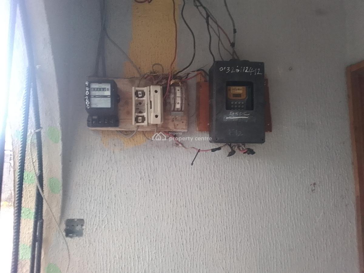 2 Bedroom Apartment, 2 Oyibo Close, Oku Layout, Orunwhorhun, Udu, Delta, Flat / Apartment for Rent