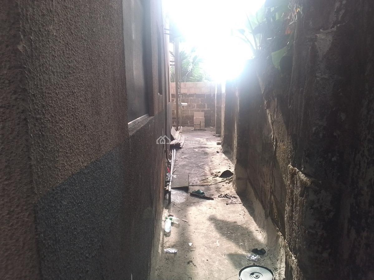2 Bedroom Apartment, 2 Oyibo Close, Oku Layout, Orunwhorhun, Udu, Delta, Flat / Apartment for Rent