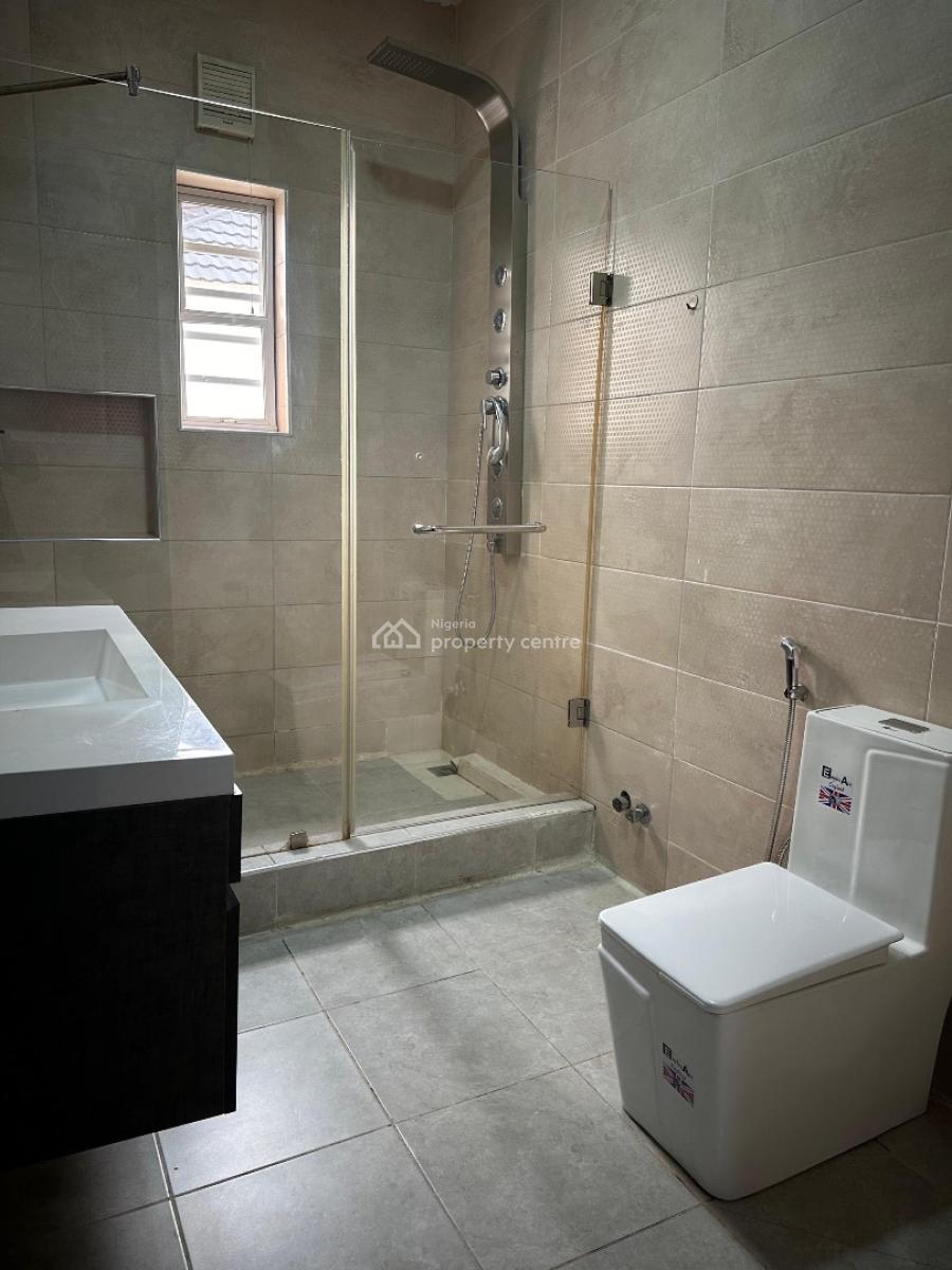 Lovely   and Luxury 3bedroom Penthouse with Private Cinema and Po, Lekki Phase 1, Lekki, Lagos, Flat / Apartment Short Let