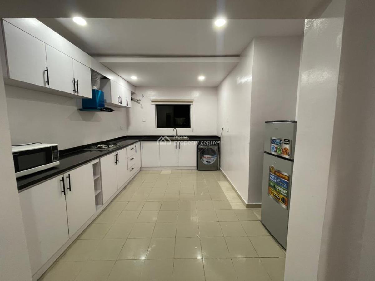 Lovely   and Luxury 3bedroom Penthouse with Private Cinema and Po, Lekki Phase 1, Lekki, Lagos, Flat / Apartment Short Let