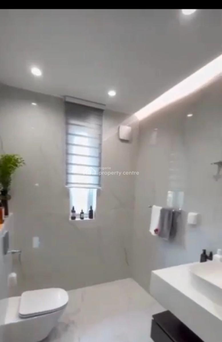 on 4300sqm 22 Units of 3-bedroom Apartments - 2 Units of 2-bedroom Pen, Old Ikoyi, Ikoyi, Lagos, Block of Flats for Sale