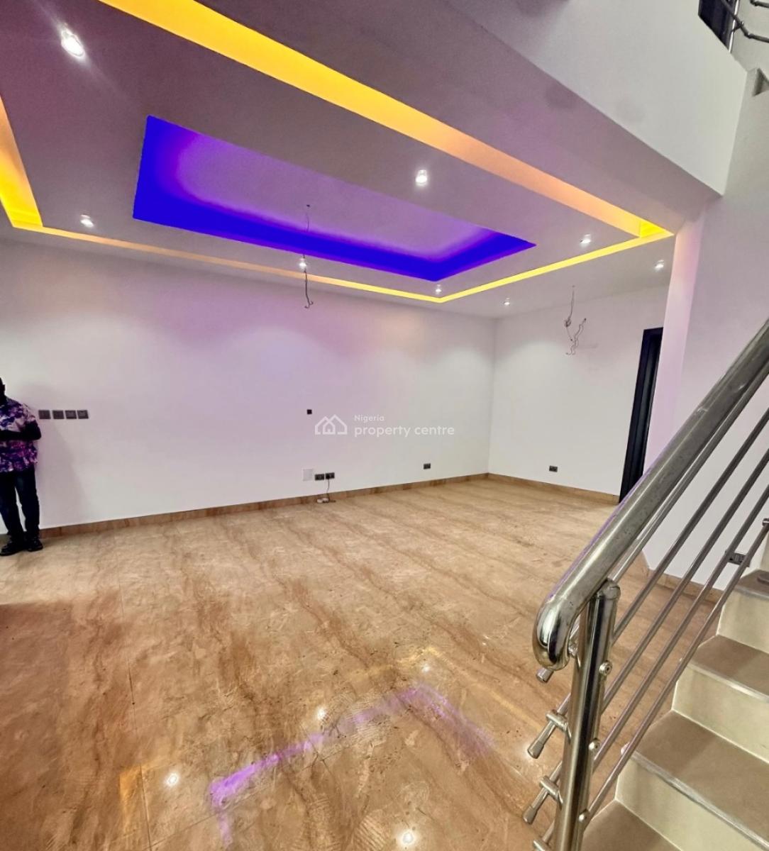 Exquisitely Finished Serviced 4bedroom Miasonette, Iponri, Surulere, Lagos, Terraced Duplex for Rent