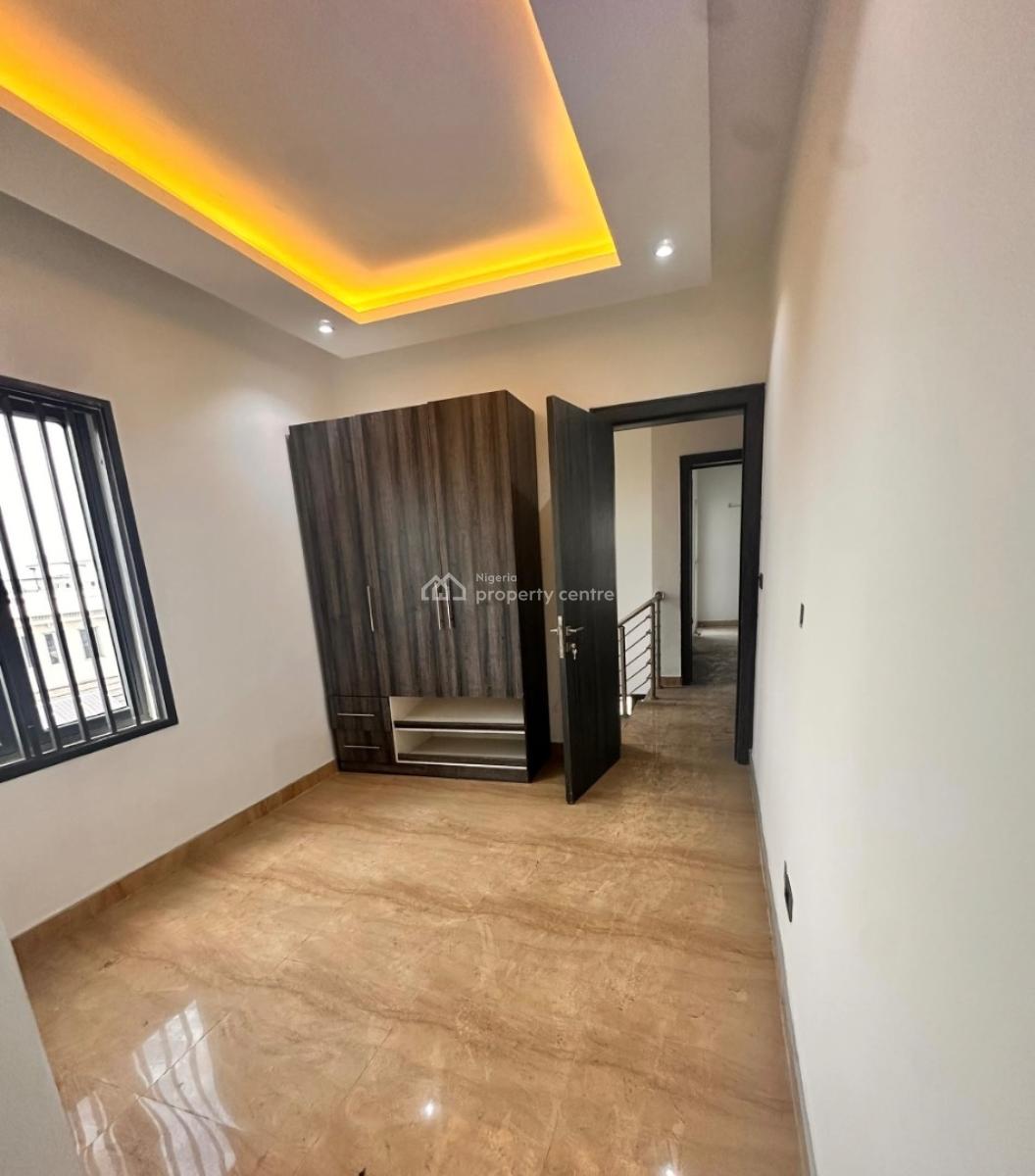 Exquisitely Finished Serviced 4bedroom Miasonette, Iponri, Surulere, Lagos, Terraced Duplex for Rent