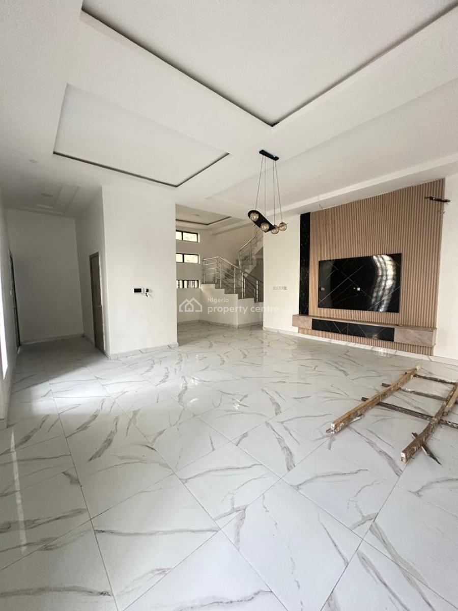 Well-built Luxury Spacious 5 Bedroom Duplex with Bq & Security House, Chevron Drive, Lekki, Lagos, Flat / Apartment for Sale