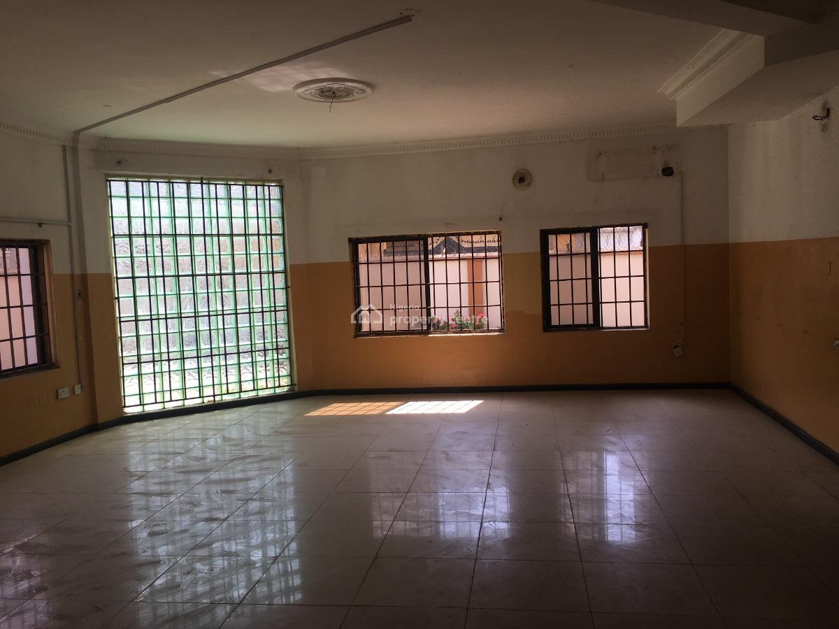 9bedrooms Semi Detached Duplex with 3 Rooms Bq, Off Joel Ogunaike Street, Ikeja Gra, Ikeja, Lagos, Office Space for Rent