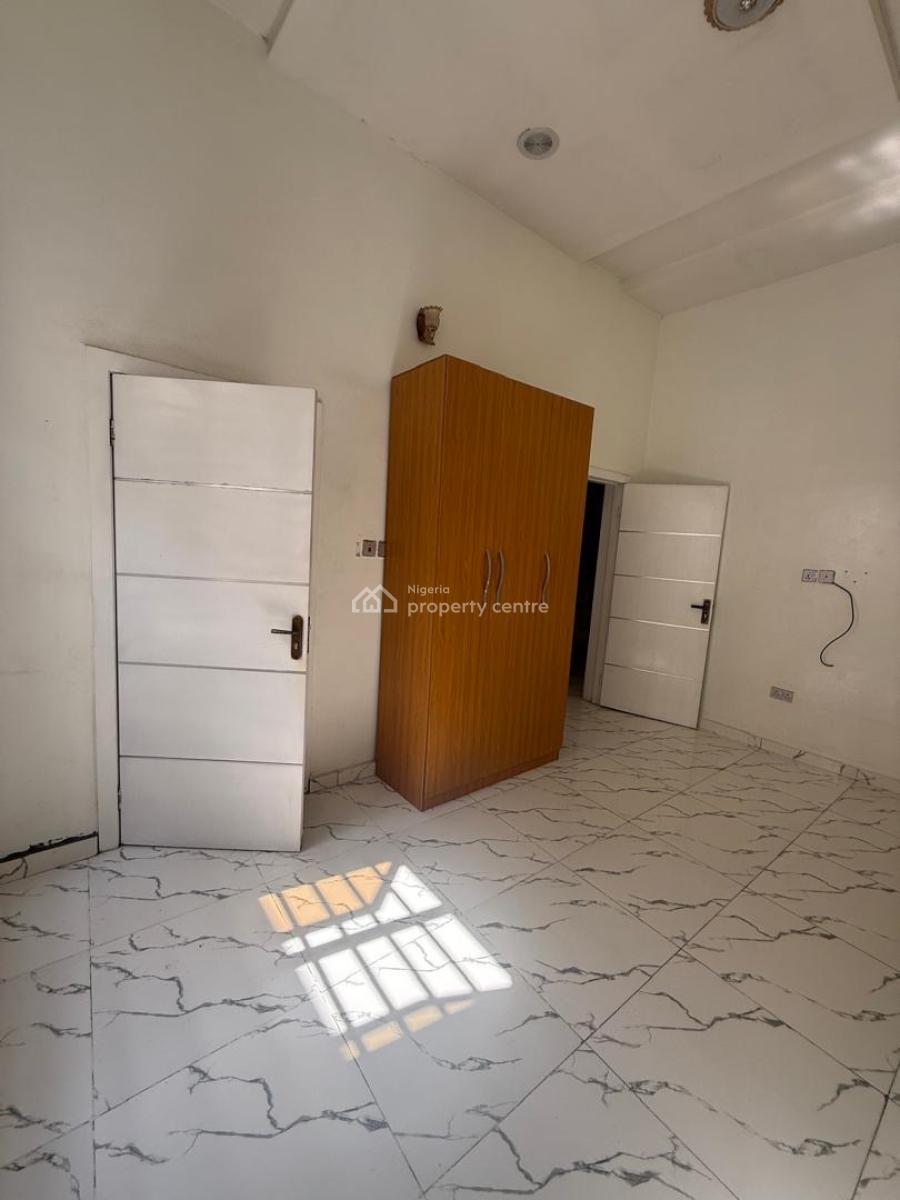 Self Contain, Royal Pine Estate, Lekki Phase 1, Lekki, Lagos, Self Contain (single Rooms) for Rent