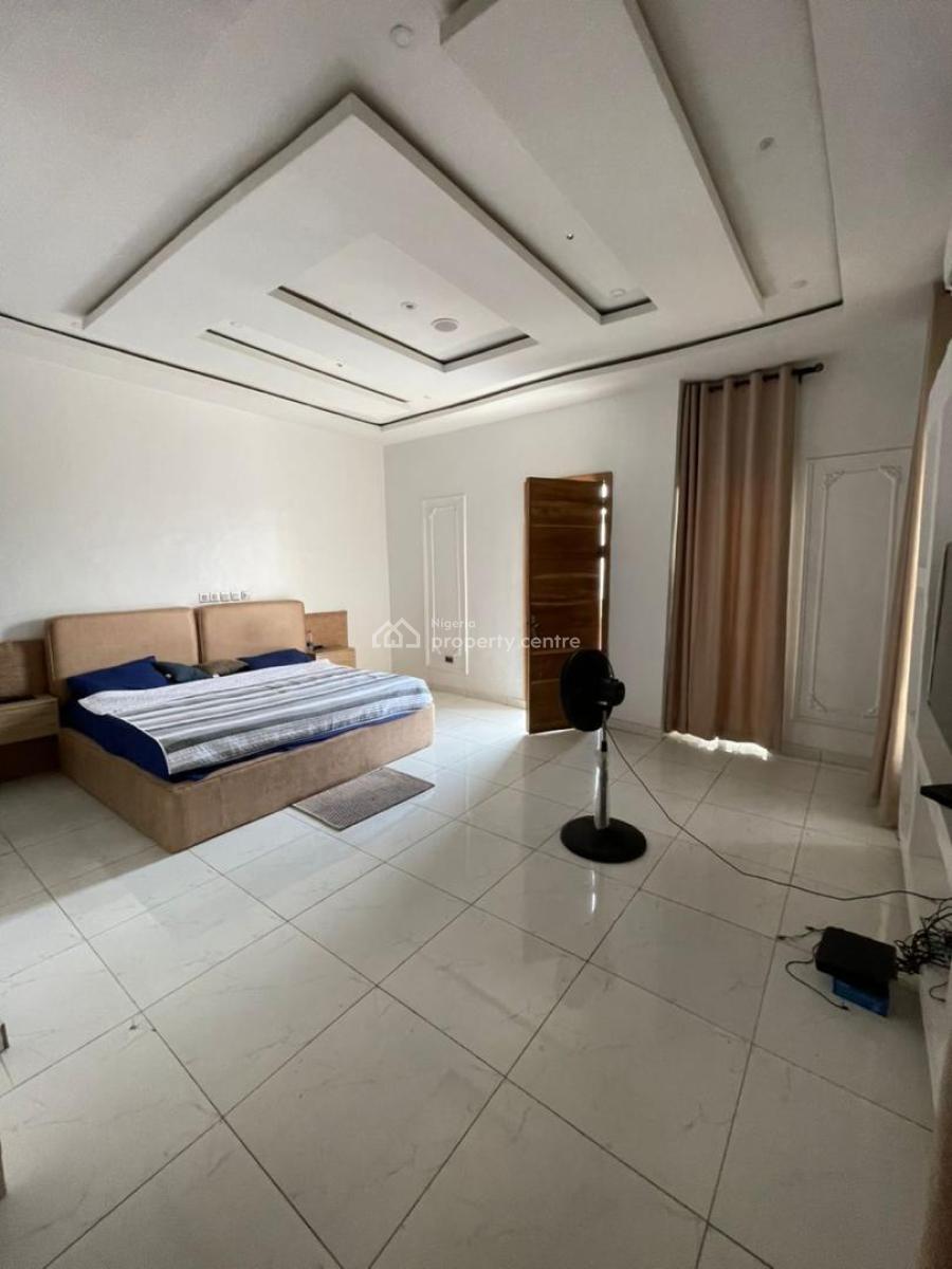 Distress 4 Bedroom Fully Detached Duplex with Pool, Ikota Gra, Lekki, Lagos, Detached Duplex for Sale