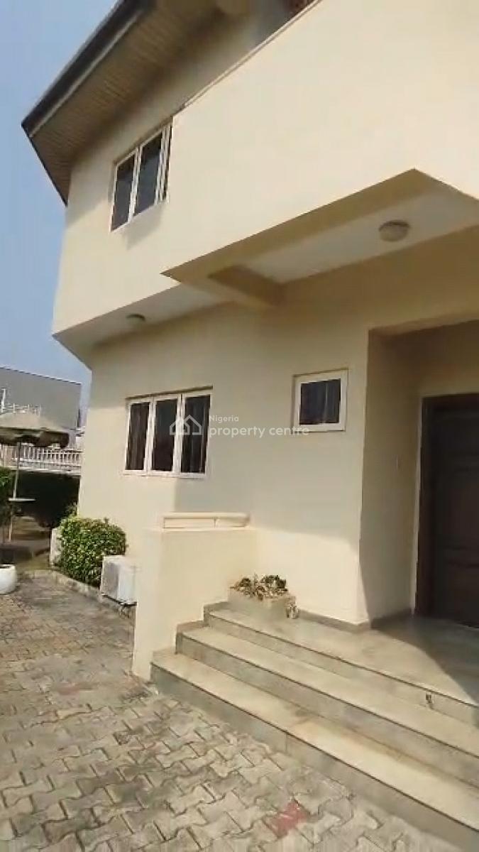 Well Maintained 3brm Fully Serviced Ground Floor, Lekki Phase1, Lekki, Lagos, Flat / Apartment for Rent