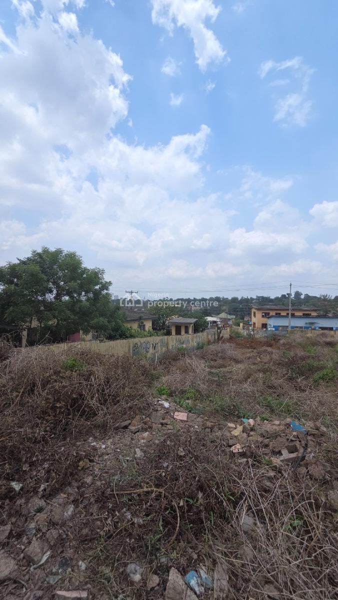 Prime Commercial Parcel of Land, Beside St. Louis Grammar School, Off Veterinary Junction, Mokola, Ibadan, Oyo, Commercial Land for Sale