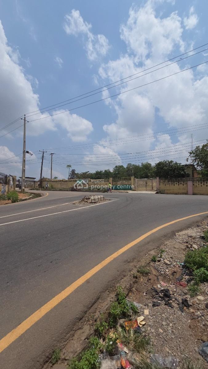 Prime Commercial Parcel of Land, Beside St. Louis Grammar School, Off Veterinary Junction, Mokola, Ibadan, Oyo, Commercial Land for Sale