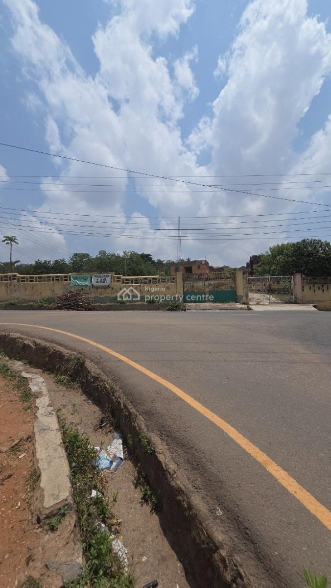 Prime Commercial Parcel of Land, Beside St. Louis Grammar School, Off Veterinary Junction, Mokola, Ibadan, Oyo, Commercial Land for Sale