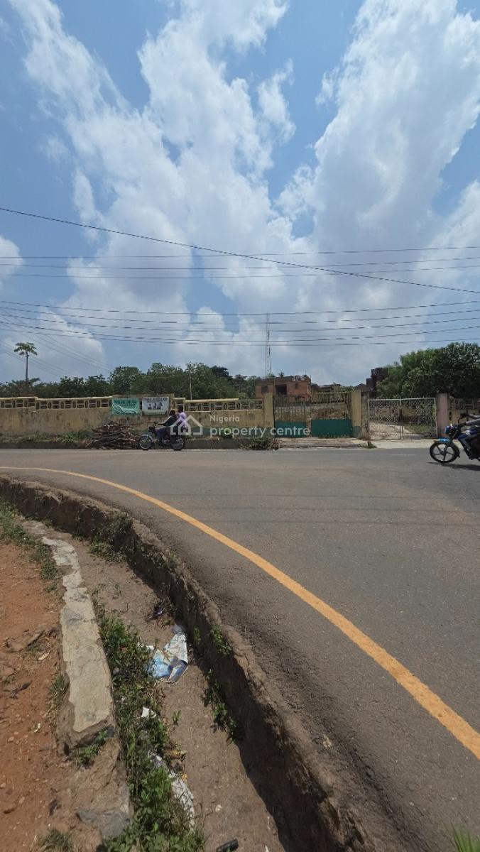 Prime Commercial Parcel of Land, Beside St. Louis Grammar School, Off Veterinary Junction, Mokola, Ibadan, Oyo, Commercial Land for Sale
