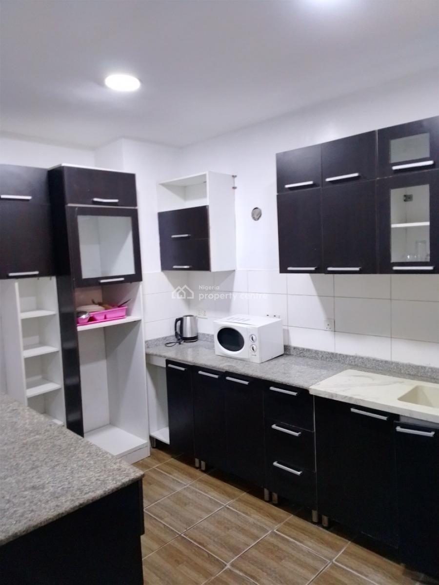 Serviced 3 Bedroom Furnished Or Unfurnished with 24 Hours Light Flat, Off Admiralty, Lekki Phase 1, Lekki, Lagos, Flat / Apartment for Rent
