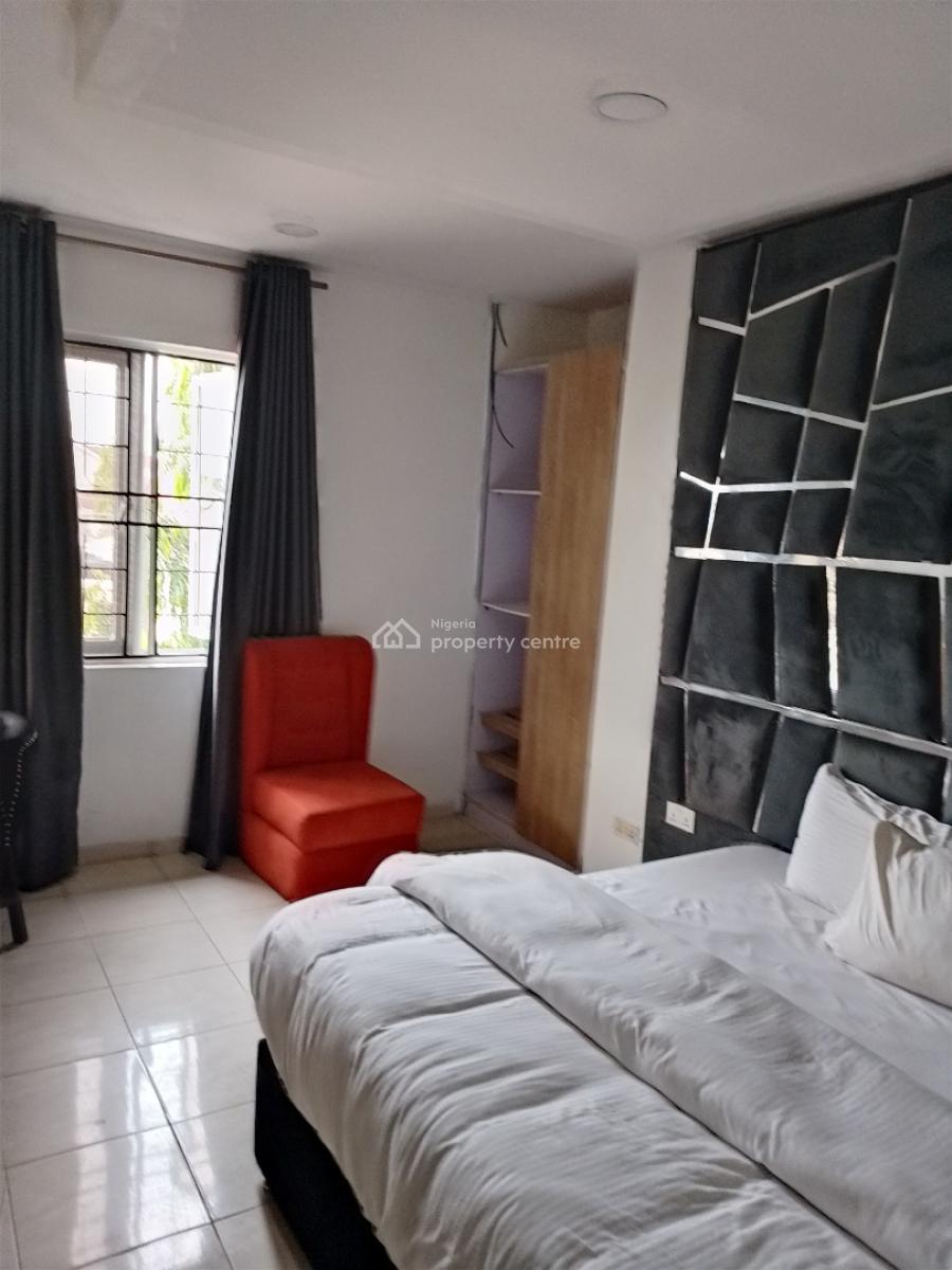 Serviced 3 Bedroom Furnished Or Unfurnished with 24 Hours Light Flat, Off Admiralty, Lekki Phase 1, Lekki, Lagos, Flat / Apartment for Rent