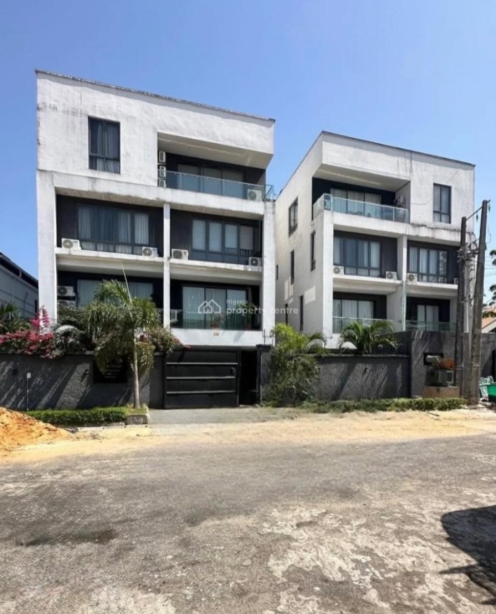 Serviced with 24/7 Power Supply 2 Bedroom En-suite Maisonette with an, Lekki Phase 1, Lekki, Lagos, Flat / Apartment for Rent