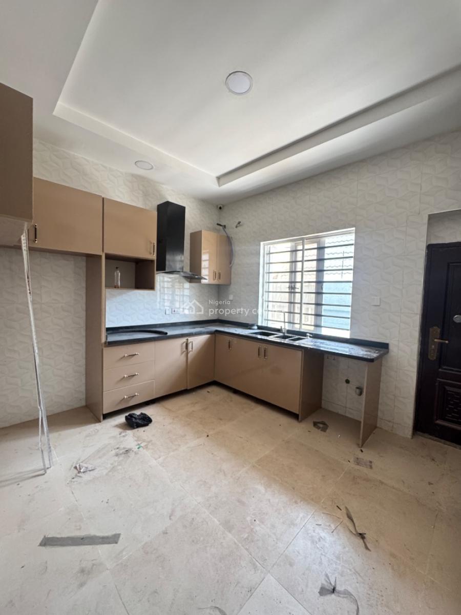Beautiful 4bedroom Terrace with Bq, Lekki Phase 1, Lekki, Lagos, Terraced Duplex for Rent
