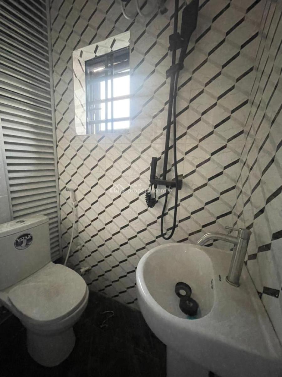 Apartment for 20 Years Lease, Yaba, Lagos, Flat / Apartment for Rent