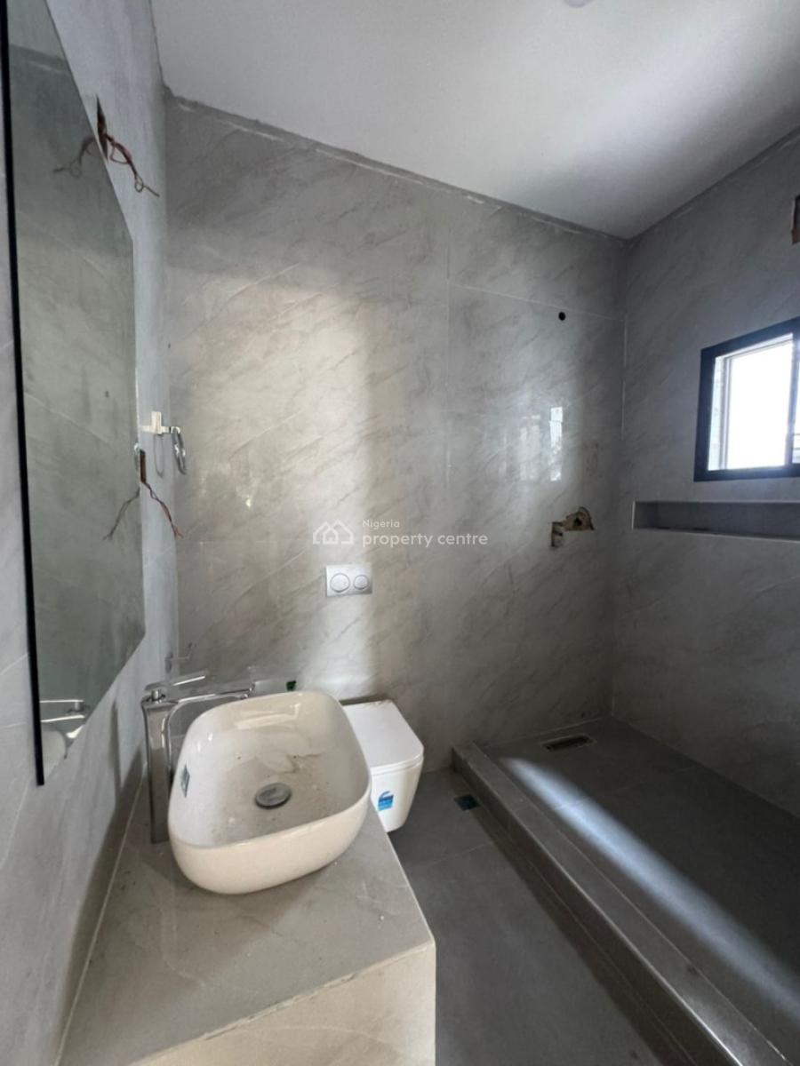 Perfectly Built 3 Bedroom Apartment with Swimming Pool, Lekki Phase 1, Lekki, Lagos, Flat / Apartment for Rent