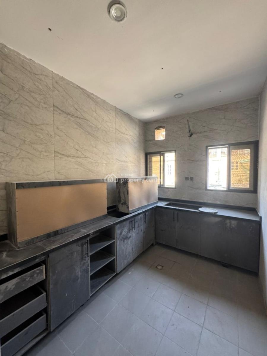 Perfectly Built 3 Bedroom Apartment with Swimming Pool, Lekki Phase 1, Lekki, Lagos, Flat / Apartment for Rent